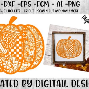 Op de afbeelding: Een oranje pompoen met een wit mandala-ontwerp. De pompoen staat op een witte achtergrond met de tekst "CREATED BY DIGITAIL DESIGNS".