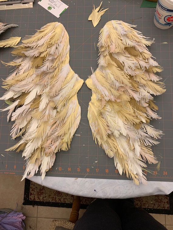 Plumes de papier/ailes de papier/ailes d'ange de papier/plumes de