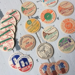 Bouchons de lait, 20 véritables pogs de lait en papier vintage avec publicité de ferme laitière imprimée en couleur, lot de mélange de variétés pour l'artisanat, collage