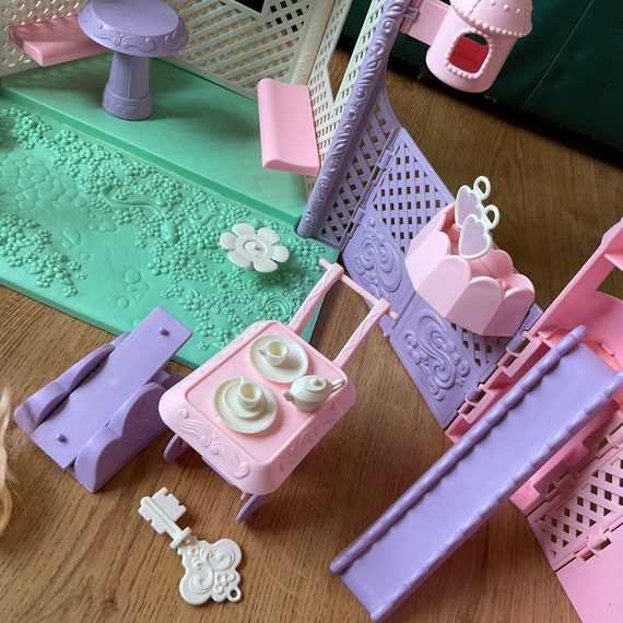 Lady Lovely Locks Castle Garden Play Set 80s 7 Pixie Tail Hair