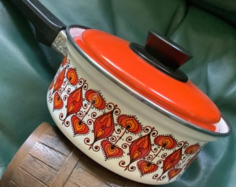 Red enamel sauce pan small Austria Email retro design, kitschy kitchen bold mcm mid century modern graphics 50s 60s 70s bright cottage core