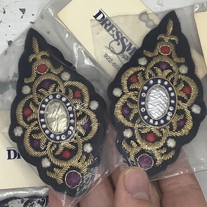 Gold Bullion Faux gem setting embroidered patch appliqués, embellished fancy decorated badge for handbag or glam denim Jean jacket
