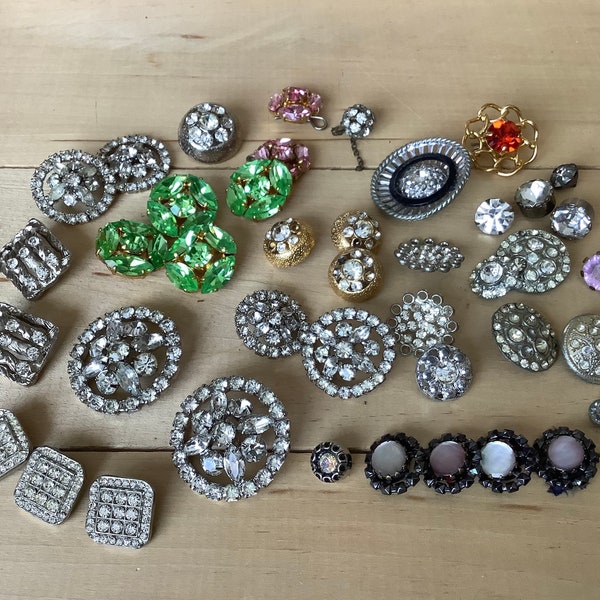 Big lot of vintage and antique buttons, rhinestone glass gem glam buttons, flashy bold bright metal and glass paste stone matching and pairs