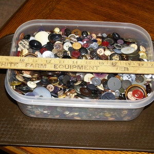 Huge lot 600 ugly buttons, brown grey black burnt orange beige green mixed buttons sewing supply destash crafts jewellery making bowl filler image 2