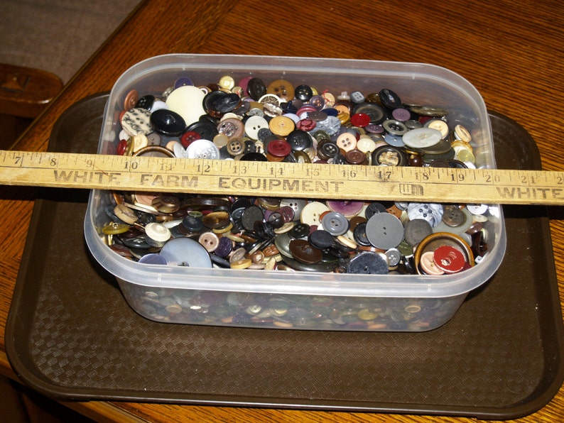 Huge lot 600 ugly buttons, brown grey black burnt orange beige green mixed buttons sewing supply destash crafts jewellery making bowl filler image 2