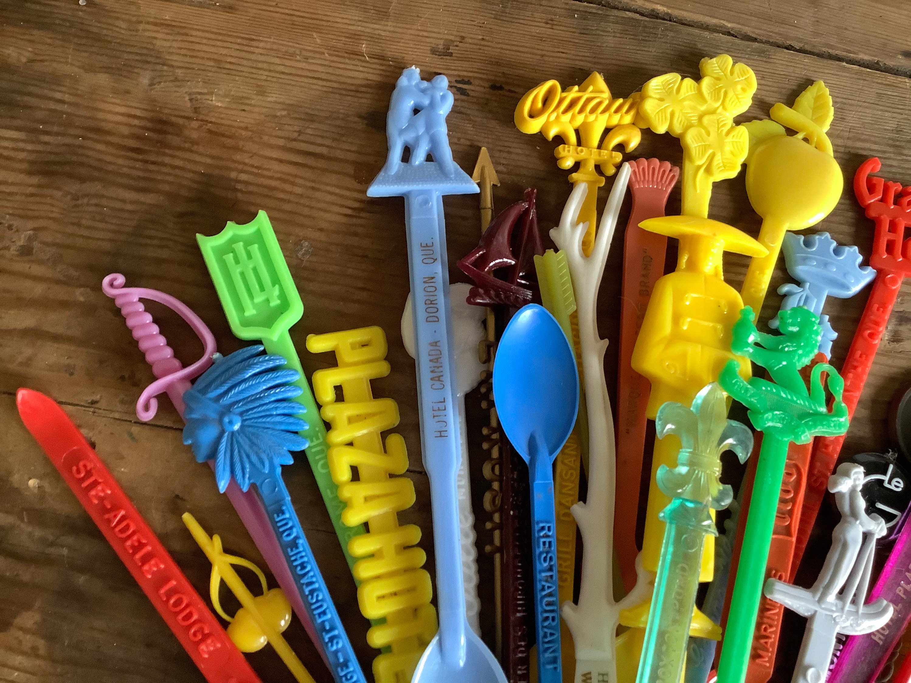 23 Vintage Plastic Swizzle Sticks Stir Sticks Hawaii Children's Planet  Hollywood