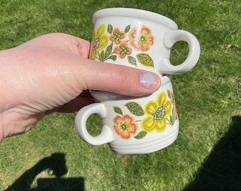 Vintage 70s mugs pair of 2 flower power retro daisy green orange white short wide cute small loop handle coffee tea cup sunny mcm england