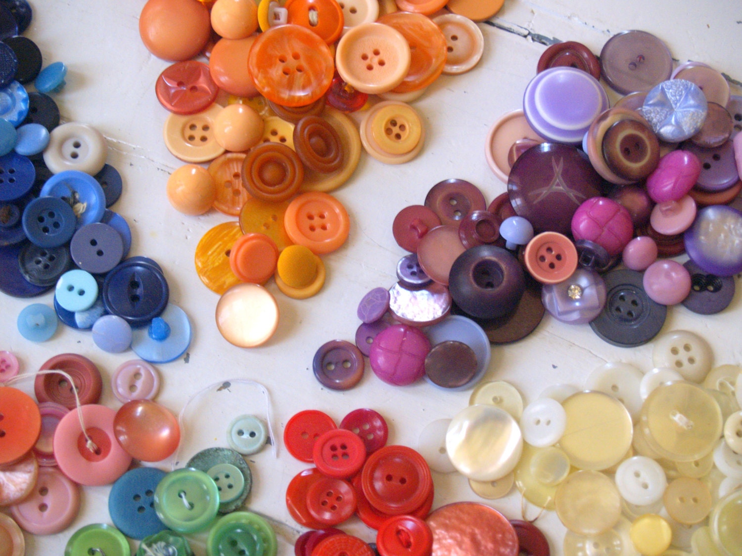 BIG Button Lot Rainbow Colors 560+ Pc Variety Pack Assorted Buttons 80 ...
