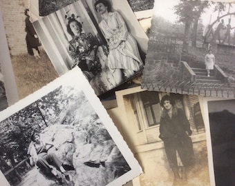 Fotos antigas de mulheres 20 fotografias vintage lote misto misterioso dos anos 1940, 1950, 60 e 70 em preto e branco para álbuns de recortes, arte, colagem, exibição de molduras