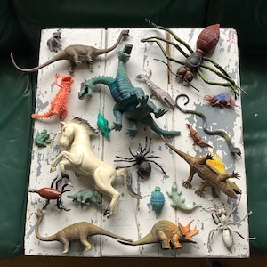 Imperial animal toy lot mixed 1980s rubber plastic figures big unicorn hydra two headed dragon ben cooper ant vinyl boy play toys