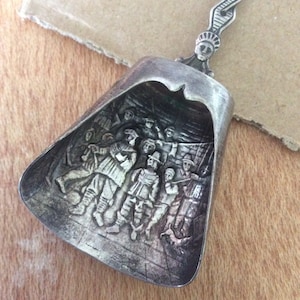 Embossed silver plated Dutch shovel spoon collectible decorative souvenir scoop figurative European gift nom nom