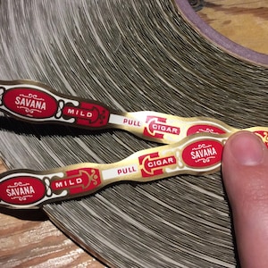 Vintage cigar labels by the yard, single length uncut savana mild cigar wrappers, paper yardage for crafts journal trim decorate red gold