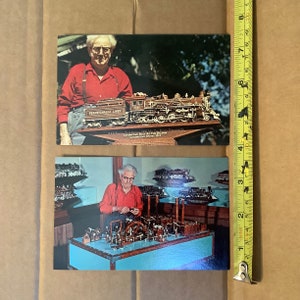 Cartes postales de train miniature, paire vintage de Master Carver Ernest Warther Dover Ohio, noyer sculpté, ivoire, locomotive K3S Pacific, aciérie