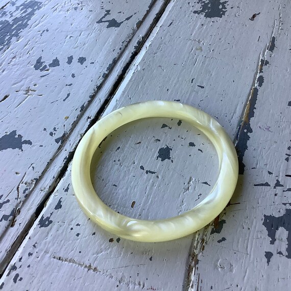 Iridescent optic white plastic bangle, vintage mo… - image 2