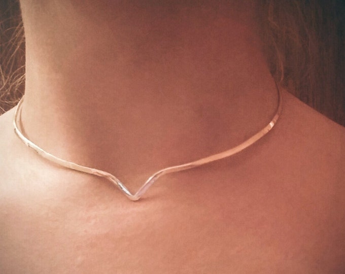 Sterling Silver Neck Wire with "V"
