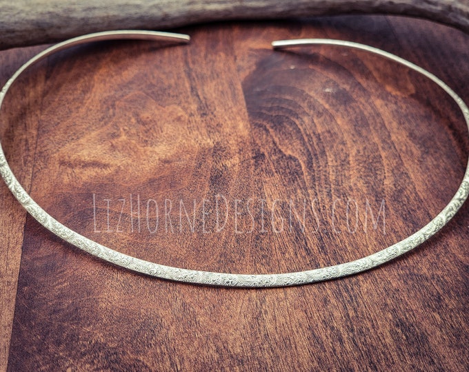 Sterling Silver Floral Pattern Claspless Neckwire