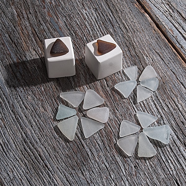 Triangle pendant sized beach glass 17pcs, Real sea glass for crafting, jewellery, art, decor