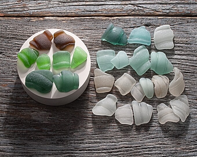 Colored Beach Bottle Rims 26pcs. Beach Decor, Bottle Necks. Sea Glass ...