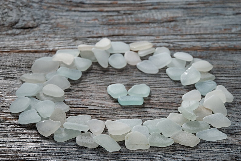 White blue sea glass bulk 70pcs. MEDIUM sea glass. Wedding sea glass, Beach house decor zdjęcie 8