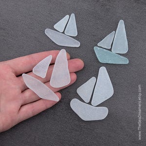 Zeilboten zeeglaskunst DIY-kit voor het maken van foto's of kaarten. Levering voor knutselprojecten, creatieve activiteiten en strandhuisdecoratie.