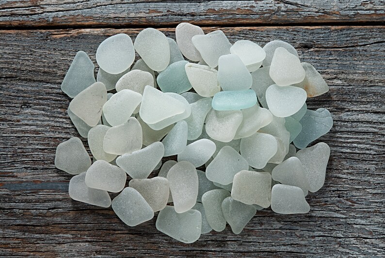 White blue sea glass bulk 70pcs. MEDIUM sea glass. Wedding sea glass, Beach house decor zdjęcie 6