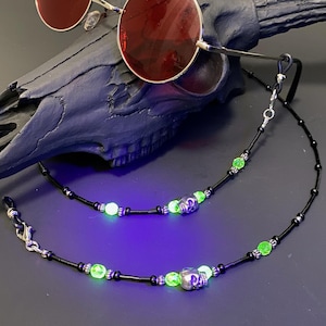 Gothic Skull Eyeglass Chain: Vaseline Glass UV Reactive Beads - Fire-polish yellow-green Czech glass beads - Vintage Limited Edition