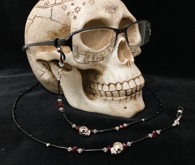 Gothic Skull Eyeglass Chain, Skull Mask Chain, Lobster Claw Eyeglass Chain, Skull Glasses Lanyard Blood Red