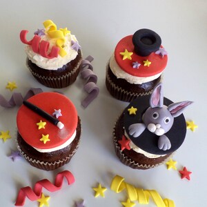 Chapeau De Magicien Avec Lapin Et Baguette Magique De Gateau Etsy Chapeau De Magicien Avec Lapin Et Baguette Magique De Gateau Etsy
