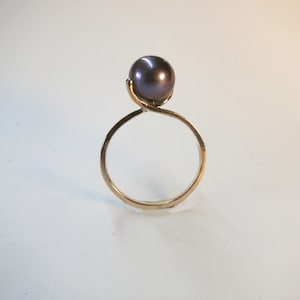 Yellow Gold and Tahitian Pearl Ring 10 mm
