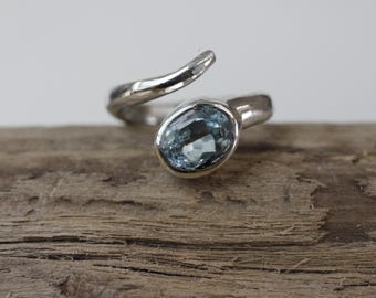 Open ring in silver and oval citrine, CUPID
