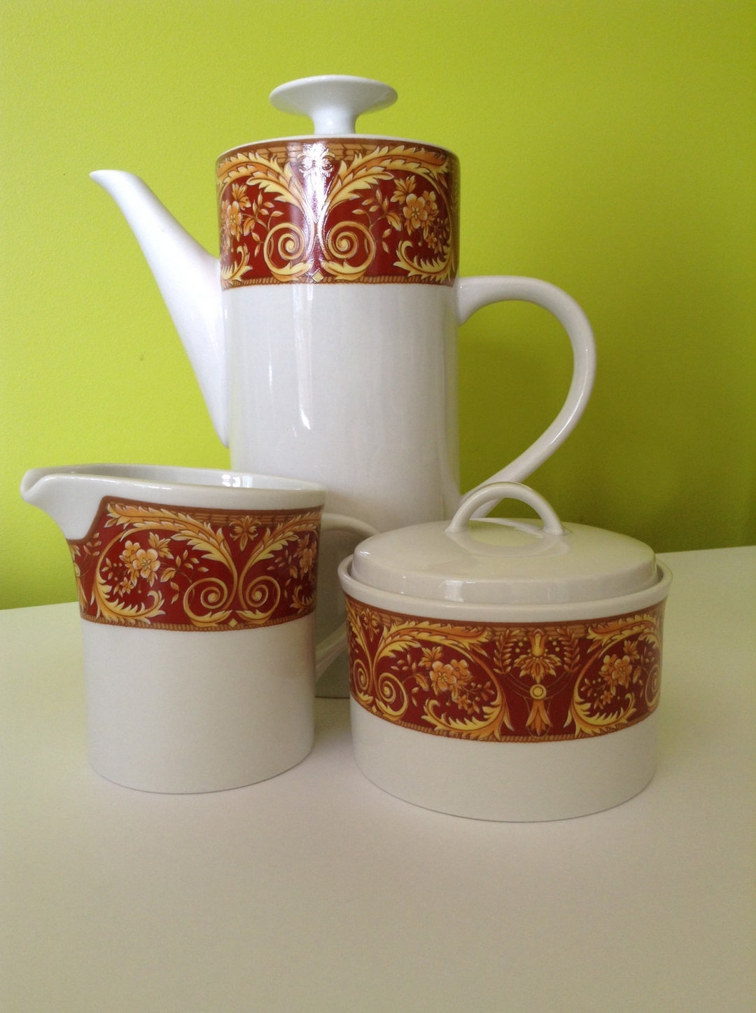 Lynns Fine China, Valetta Red and Gold Pattern, 18 Piece Coffee Set