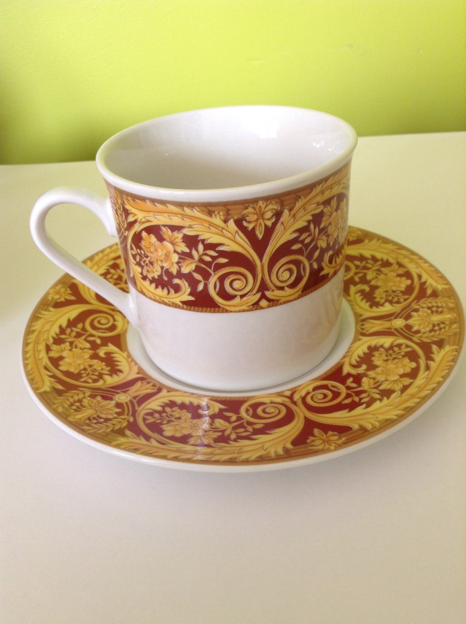 Lynns Fine China, Valetta Red and Gold Pattern, 18 Piece Coffee Set