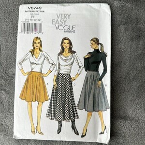 Vogue V8749 Sewing Pattern Misses Midi Skirt Size 16-22 Classic Style Very Easy