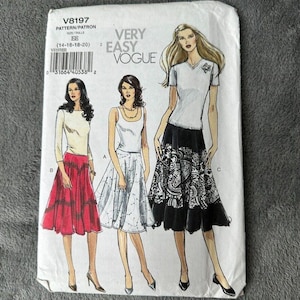 Vogue V8197 Sewing Pattern Misses Midi Skirt Size 14-20 Very Easy Y2K A Line