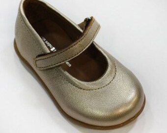 Luxury golden ballerinas for kids, infants foot ware, baptism shoes, gold flat shoes, handmade baby girls flats
