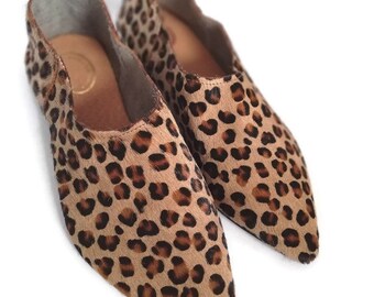 Leather handmade animal print shoes, mules pointed shoes, soft moccasins, pony skin loafers, fashion slip on,animal print shoes