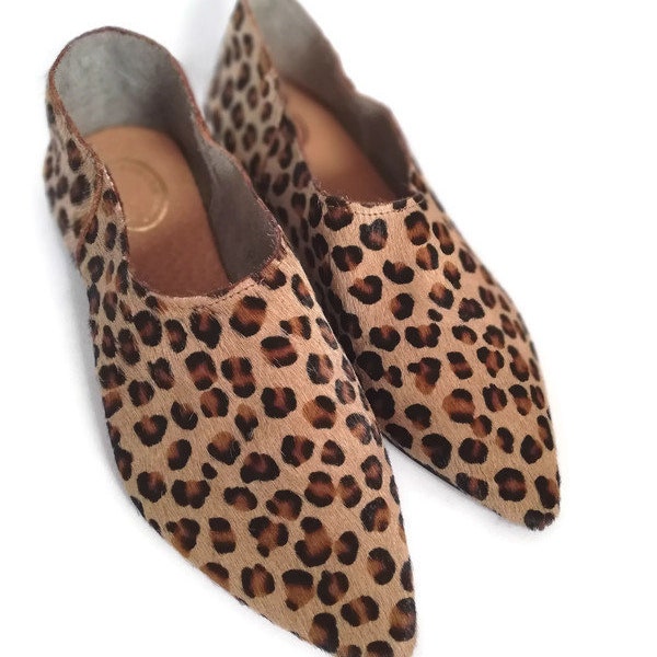 Leather handmade animal print shoes, mules pointed shoes, soft moccasins, pony skin loafers, fashion slip on,animal print shoes