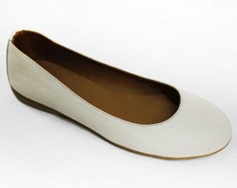 Eu 38 White moccasins, flat shoes, soft every day shoes, leather flats