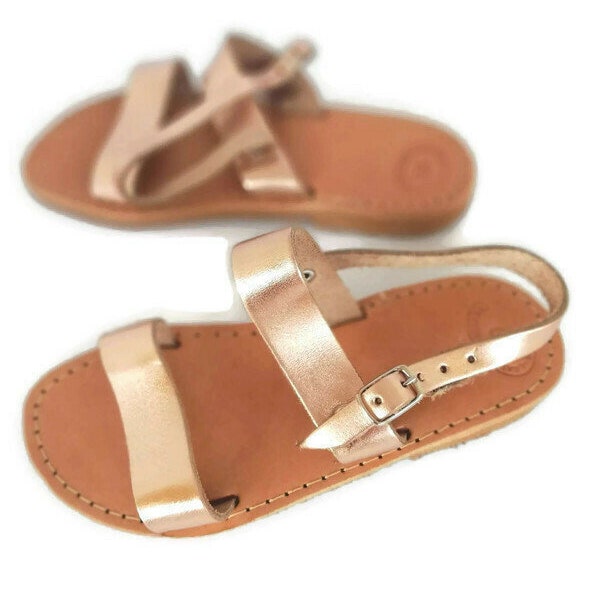 Sandales grecques faites à la main en cuir pour enfants/chaussures d'été bébé fille/sandales slingback/grecs anciens sandales en or rose/sandales chics