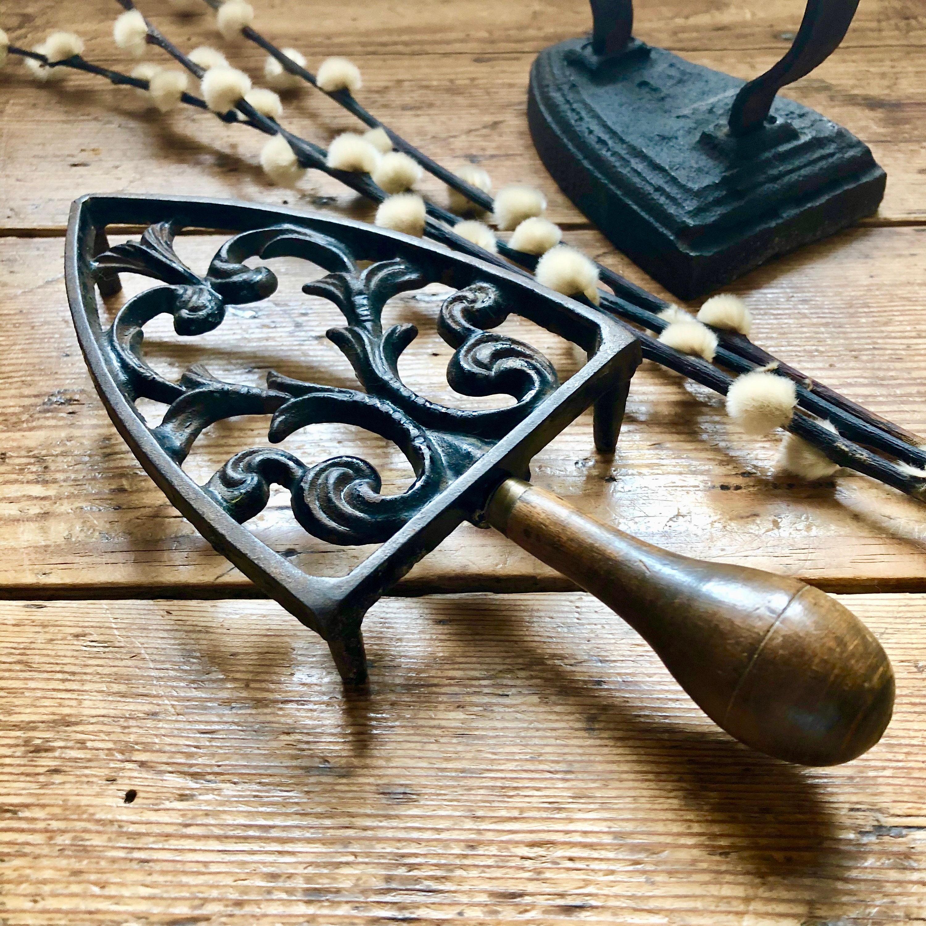 Vintage Flat Iron Trivet Sad Iron Trivet Decorative Trivet Etsy