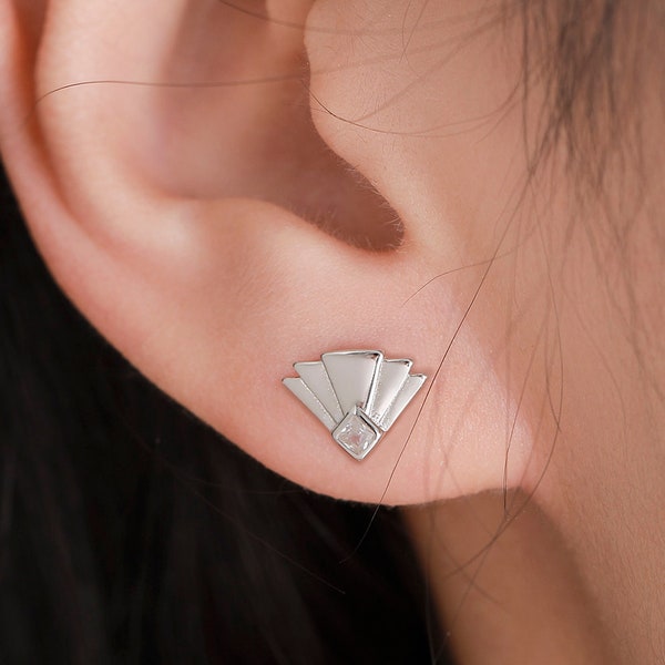 Art-Deco-inspirierte kleine Sonnenstrahl-Ohrstecker aus Sterlingsilber, Silber oder Gold oder Roségold, winzige und zarte Ohrringe im Art-Deco-Stil