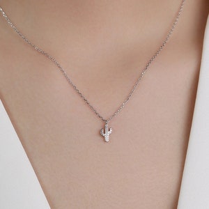 Small cactus necklace top