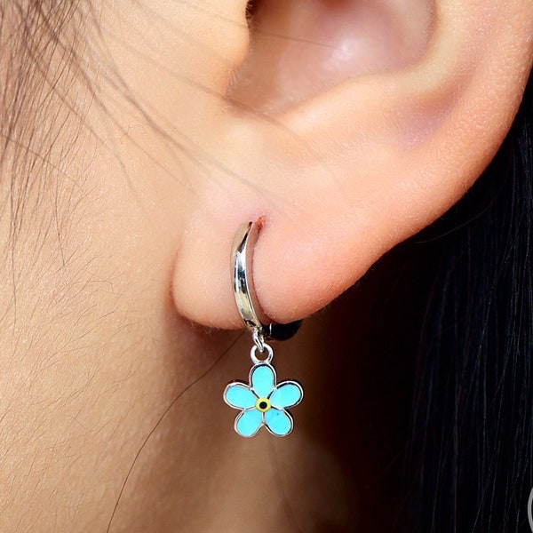 Sterling Silver Enamel Forget-me-not Flower Huggie Hoops, Dainty Dangle Forget Me Not Flower Earrings, Flower Hoops， Daisy Hoop Earrings