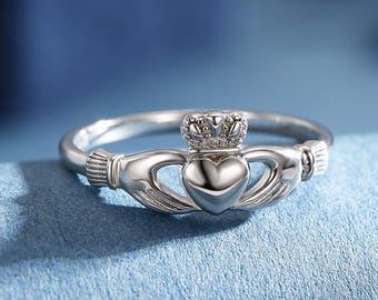 Anillo Claddagh de plata de ley, anillo tradicional irlandés (tallas 5-8 de EE. UU.), delicada joyería con símbolos celtas