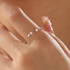 Sterling Silver Soft Chain Ring, Skinny Disk Link Chain Ring, Gold or Rose Gold, US Size 4 5 6 7 Ring, Sparkling Ring, Soft chain Ring