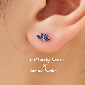 Boucles d'oreilles à visser fleur de lotus CZ bleu saphir en argent sterling, argent ou or, boucles d'oreilles avec haltères fleur marquise CZ, boucles d'oreilles piercing