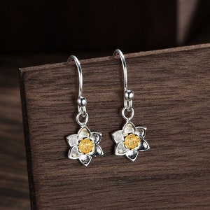 Daffodil Flower Drop Hook Earrings in Sterling Silver, Partial Gold, Flower hoop Earrings, Daffodil Floral Earrings