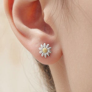 Sweet Daisy Stud Earrings in Sterling Silver, Silver and 18ct Gold, Flower Stud Earrings, Nature Inspired Floral and Plant Earrings