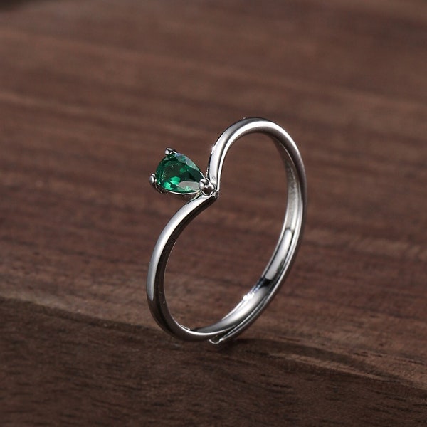 Emerald Green CZ Droplet Chevron Ring in Sterling Silver,  3x5mm, Prong Set Pear Cut V Ring, Adjustable Size, May Birthstone