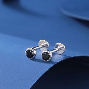 Boucles d'oreilles en cz noire avec filetage intérieur à l'arrière plat/fond vissé en argent sterling, argent ou or ou or rose, boucles d'oreilles avec haltères cz